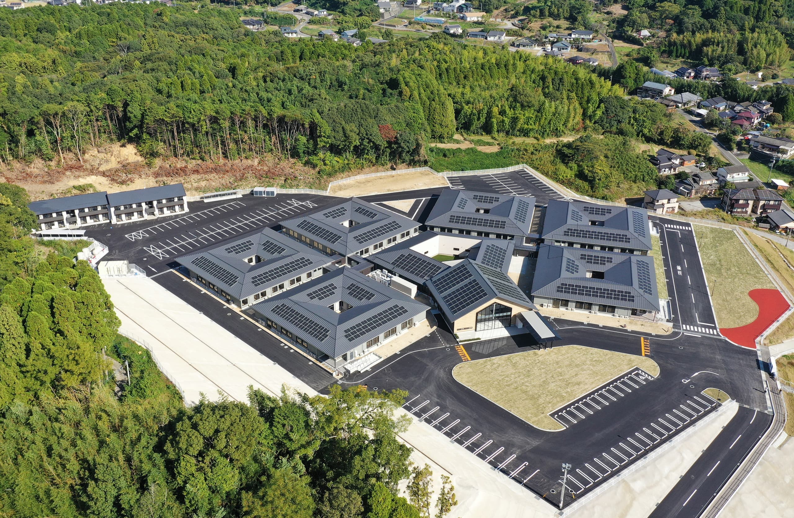 天草ナーシングホーム全景俯瞰写真昼